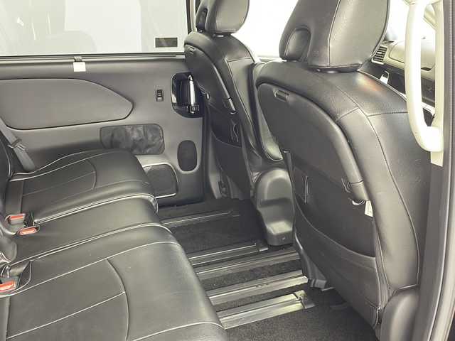 日産 セレナ ハイウェイスター 大分県 2016(平28)年 13.5万km ダイヤモンドブラック プロパイロット/・アダプティブクルーズコントロール/・レーンキープアシスト/BOSEスピーカー/パーキングアシスト/純正エアロ/フリップダウンモニター/純正9インチSDナビ/フルセグ/BT/DVD/SD/アラウンドビューモニター/デジタルインナーミラー/コーナーセンサー/衝突軽減ブレーキ/社外ドライブレコーダー/ビルトインETC/合否クロシート/サイドバイザー/純正フロアマット/保証書/取扱説明書/スペアキー