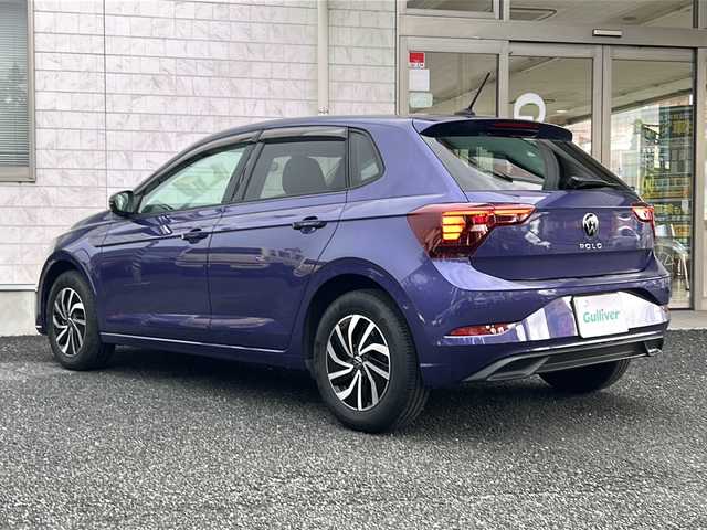 フォルクスワーゲン ＶＷ ポロ TSI アクティブ 埼玉県 2022(令4)年 0.8万km パープル メーカーナビ /ETC2.0 /バックカメラ/ドラレコ　/クルーズコントロール　/プッシュスタート　/ドアバイザー　/電格ミラー　/ステアリングスイッチ　/パーキングアシスト　/パドルシフト　/LEDライト　/オートライト　