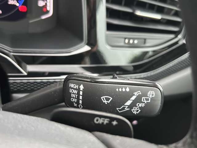 フォルクスワーゲン ＶＷ ポロ TSI アクティブ 埼玉県 2022(令4)年 0.8万km パープル メーカーナビ /ETC2.0 /バックカメラ/ドラレコ　/クルーズコントロール　/プッシュスタート　/ドアバイザー　/電格ミラー　/ステアリングスイッチ　/パーキングアシスト　/パドルシフト　/LEDライト　/オートライト　