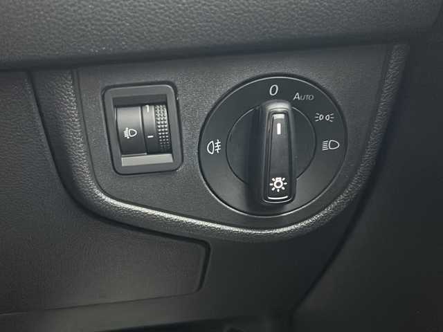 フォルクスワーゲン ＶＷ ポロ TSI アクティブ 埼玉県 2022(令4)年 0.8万km パープル メーカーナビ /ETC2.0 /バックカメラ/ドラレコ　/クルーズコントロール　/プッシュスタート　/ドアバイザー　/電格ミラー　/ステアリングスイッチ　/パーキングアシスト　/パドルシフト　/LEDライト　/オートライト　