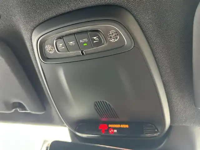 ボルボ ＸＣ４０ B4 モメンタム 大阪府 2020(令2)年 4万km 黒 純正ナビ/TV/全方位カメラ/carplay/シートヒーター/ステアリングヒーター/ACC/BLIS/純正１８インチAW/LEDヘッドライト/電動リアゲート/クリアランスソナー/ETC/ドライブレコーダー