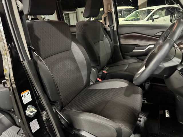 スズキ ソリオ バンディット HV MV 道東・釧路十勝 2022(令4)年 3.9万km スーパーブラックパール 4WD/ワンオーナー/純正メモリーナビ/  （DVD/CD/フルセグTV/Bluetooth）/全方位カメラ/衝突軽減ブレーキ/レーンキープアシスト/レーダークルーズコントロール/シートヒーター/コーナーセンサー/片側パワースライドドア/アイドリングストップ/横滑り防止装置/革巻きステアリング/ステアリングリモコン/ミラーヒーター/電動格納ミラー/ウィンカーミラー/ドライブレコーダー/ビルトインETC/純正ドアバイザー/純正フロアマット/スマートキー/エンジンプッシュスタート/スペアキー/取扱説明書/保証書/社外15インチアルミホイール/夏タイヤ積み込み/　　（165/65R15、4mm、純正AW）