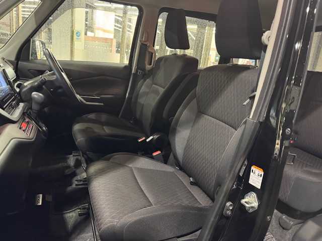 スズキ ソリオ バンディット HV MV 道東・釧路十勝 2022(令4)年 3.9万km スーパーブラックパール 4WD/ワンオーナー/純正メモリーナビ/  （DVD/CD/フルセグTV/Bluetooth）/全方位カメラ/衝突軽減ブレーキ/レーンキープアシスト/レーダークルーズコントロール/シートヒーター/コーナーセンサー/片側パワースライドドア/アイドリングストップ/横滑り防止装置/革巻きステアリング/ステアリングリモコン/ミラーヒーター/電動格納ミラー/ウィンカーミラー/ドライブレコーダー/ビルトインETC/純正ドアバイザー/純正フロアマット/スマートキー/エンジンプッシュスタート/スペアキー/取扱説明書/保証書/社外15インチアルミホイール/夏タイヤ積み込み/　　（165/65R15、4mm、純正AW）