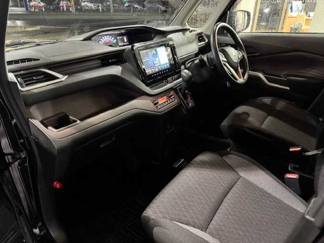 スズキ ソリオ バンディット HV MV 道東・釧路十勝 2022(令4)年 3.9万km スーパーブラックパール 4WD/ワンオーナー/純正メモリーナビ/  （DVD/CD/フルセグTV/Bluetooth）/全方位カメラ/衝突軽減ブレーキ/レーンキープアシスト/レーダークルーズコントロール/シートヒーター/コーナーセンサー/片側パワースライドドア/アイドリングストップ/横滑り防止装置/革巻きステアリング/ステアリングリモコン/ミラーヒーター/電動格納ミラー/ウィンカーミラー/ドライブレコーダー/ビルトインETC/純正ドアバイザー/純正フロアマット/スマートキー/エンジンプッシュスタート/スペアキー/取扱説明書/保証書/社外15インチアルミホイール/夏タイヤ積み込み/　　（165/65R15、4mm、純正AW）