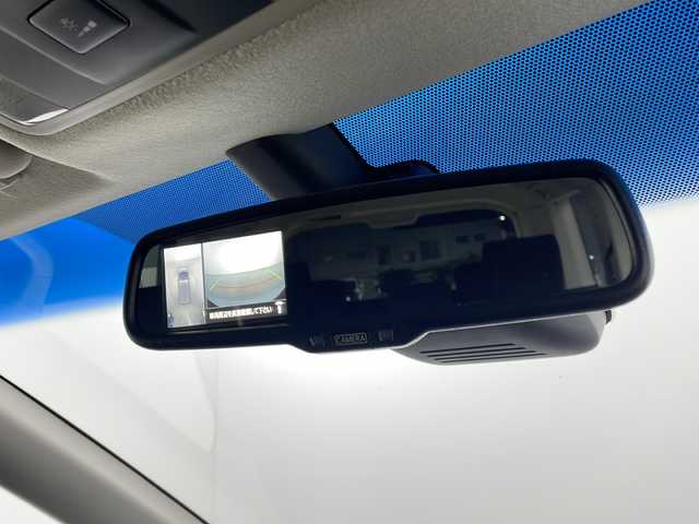 三菱 デリカＤ：５ P 栃木県 2019(令1)年 3.4万km ウォームホワイトP/スターリングシルバーM 純正10，1型ナビ/Bluetooth/フルセグTV/CD/DVD/AM/FM/マルチアラウンドビューモニター/衝突軽減ブレーキ/両側パワースライドドア/パワーバックドア/レーンディパーチャーアラート/アダプティブクルーズコントロール/ブラインドスポットモニター/AC100V電源(100W/120W)/LEDヘッドライト/オートハイビーム/電動パーキングブレーキ(HOLDスイッチ付)/パドルシフト/シートヒーター(D/N席)/アイドリングストップ/プッシュスタート/ETC/純正18インチアルミホイール/カーテンエアバッグ/スマートキー×2本/保証書、取扱説明書