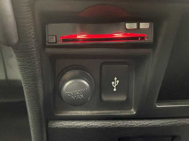 三菱 デリカＤ：５ P 栃木県 2019(令1)年 3.4万km ウォームホワイトP/スターリングシルバーM 純正10，1型ナビ/Bluetooth/フルセグTV/CD/DVD/AM/FM/マルチアラウンドビューモニター/衝突軽減ブレーキ/両側パワースライドドア/パワーバックドア/レーンディパーチャーアラート/アダプティブクルーズコントロール/ブラインドスポットモニター/AC100V電源(100W/120W)/LEDヘッドライト/オートハイビーム/電動パーキングブレーキ(HOLDスイッチ付)/パドルシフト/シートヒーター(D/N席)/アイドリングストップ/プッシュスタート/ETC/純正18インチアルミホイール/カーテンエアバッグ/スマートキー×2本/保証書、取扱説明書