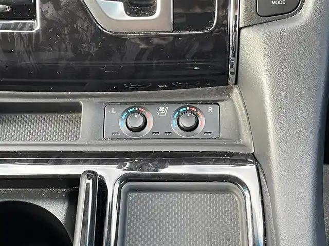 トヨタ アルファード S Cパッケージ 岡山県 2020(令2)年 6.3万km ホワイトパールクリスタルシャイン 純正9インチディスプレイオーディオ/フルセグTV、CD、DVD、Bluetooth、AM、FM/純正12インチフリップダウンモニター/デジタルインナーミラー/両側パワースライドドア/ツインムーンルーフ/モデリスタエアロ/ステアリングヒーター/前席シートヒーター/前席エアシート/メモリーシート/クリアランスソナー/レーダークルーズコントロール/レーンキープアシスト/パワーバックドア