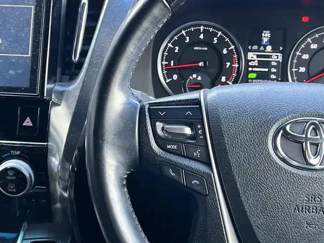 トヨタ ヴェルファイア Z Aエディション ゴールデンアイズ 滋賀県 2018(平30)年 5.7万km ブラック 純正10インチナビ/純正フリップダウンモニター/両側パワースライドドア/パワーリアゲート/ハーフレザーシート/バックカメラ/LEDヘッドライト/追従付クルーズコントトール/電子パーキング/オートホールド/前後ソナー/前方ドライブレコーダー