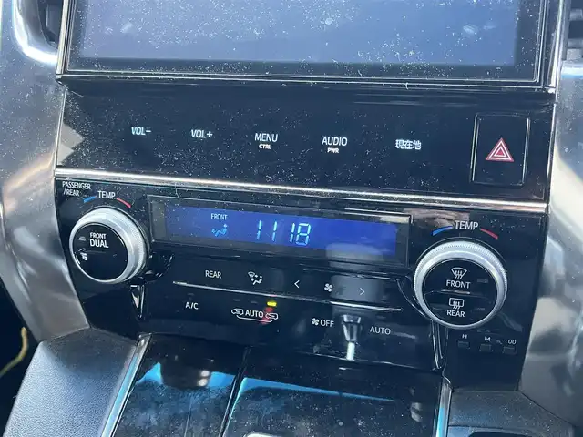 トヨタ ヴェルファイア Z Aエディション ゴールデンアイズ 滋賀県 2018(平30)年 5.7万km ブラック 純正10インチナビ/純正フリップダウンモニター/両側パワースライドドア/パワーリアゲート/ハーフレザーシート/バックカメラ/LEDヘッドライト/追従付クルーズコントトール/電子パーキング/オートホールド/前後ソナー/前方ドライブレコーダー