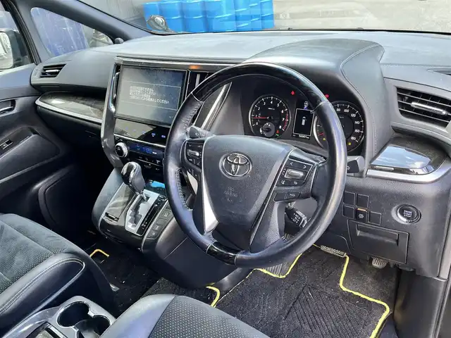 トヨタ ヴェルファイア Z Aエディション ゴールデンアイズ 滋賀県 2018(平30)年 5.7万km ブラック 純正10インチナビ/純正フリップダウンモニター/両側パワースライドドア/パワーリアゲート/ハーフレザーシート/バックカメラ/LEDヘッドライト/追従付クルーズコントトール/電子パーキング/オートホールド/前後ソナー/前方ドライブレコーダー