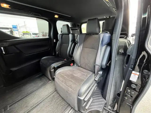 トヨタ ヴェルファイア Z Aエディション ゴールデンアイズ 滋賀県 2018(平30)年 5.7万km ブラック 純正10インチナビ/純正フリップダウンモニター/両側パワースライドドア/パワーリアゲート/ハーフレザーシート/バックカメラ/LEDヘッドライト/追従付クルーズコントトール/電子パーキング/オートホールド/前後ソナー/前方ドライブレコーダー