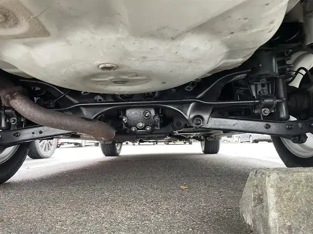 スバル アウトバック 2．5i Lパッケージ 新潟県 2010(平22)年 10.5万km サテンホワイトパール 4WD/メモリナビ/ワンセグテレビ/純正ホイールスタッドレスタイヤ装着/夏タイヤ車載/運転助手席パワーシート/ウィンカーミラー/ドアバイザー/プッシュスタート/ETC/パドルシフト/純正フロアマット/スペアキー1個