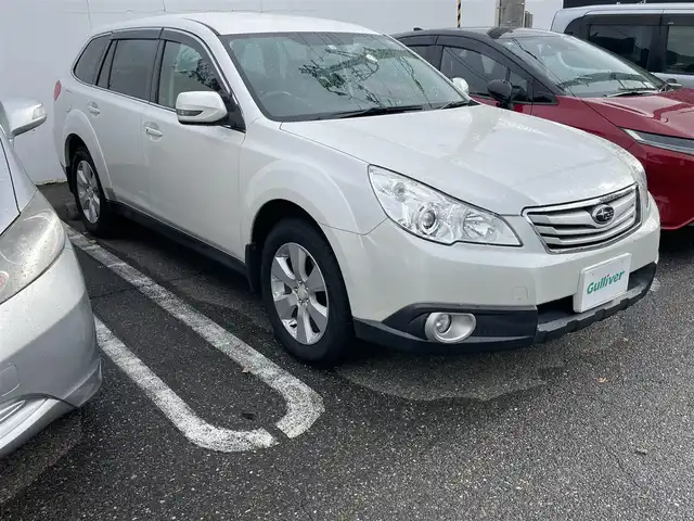 スバル アウトバック 2．5i Lパッケージ 新潟県 2010(平22)年 10.5万km サテンホワイトパール 4WD/メモリナビ/ワンセグテレビ/純正ホイールスタッドレスタイヤ装着/夏タイヤ車載/運転助手席パワーシート/ウィンカーミラー/ドアバイザー/プッシュスタート/ETC/パドルシフト/純正フロアマット/スペアキー1個