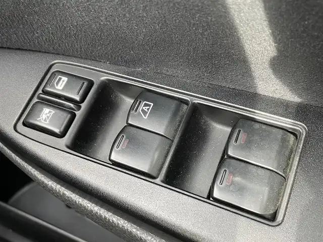 スバル アウトバック 2．5i Lパッケージ 新潟県 2010(平22)年 10.5万km サテンホワイトパール 4WD/メモリナビ/ワンセグテレビ/純正ホイールスタッドレスタイヤ装着/夏タイヤ車載/運転助手席パワーシート/ウィンカーミラー/ドアバイザー/プッシュスタート/ETC/パドルシフト/純正フロアマット/スペアキー1個