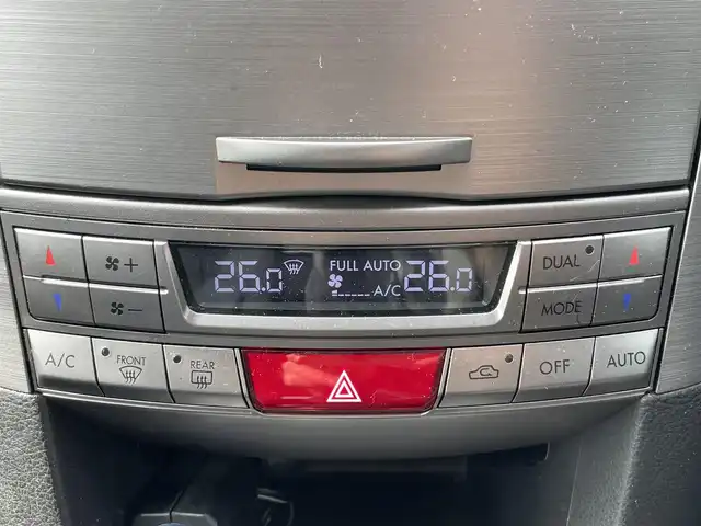 スバル アウトバック 2．5i Lパッケージ 新潟県 2010(平22)年 10.5万km サテンホワイトパール 4WD/メモリナビ/ワンセグテレビ/純正ホイールスタッドレスタイヤ装着/夏タイヤ車載/運転助手席パワーシート/ウィンカーミラー/ドアバイザー/プッシュスタート/ETC/パドルシフト/純正フロアマット/スペアキー1個