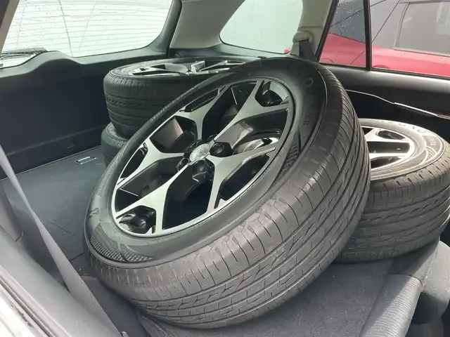 スバル アウトバック 2．5i Lパッケージ 新潟県 2010(平22)年 10.5万km サテンホワイトパール 4WD/メモリナビ/ワンセグテレビ/純正ホイールスタッドレスタイヤ装着/夏タイヤ車載/運転助手席パワーシート/ウィンカーミラー/ドアバイザー/プッシュスタート/ETC/パドルシフト/純正フロアマット/スペアキー1個