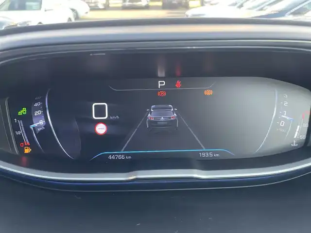 プジョー ３００８ アリュール LEDパッケージ 栃木県 2018(平30)年 4.5万km ペルラネラブラック ワンオーナー /パノラマサンルーフ /純正ディスプレイオーディオ/AppleCarPlay /ハーフレザーシート /アンイエンスライト /アクティブセーフティブレーキ /インテリジェントハイビーム /レーンキープアシスト /前後ドラレコ /ETC