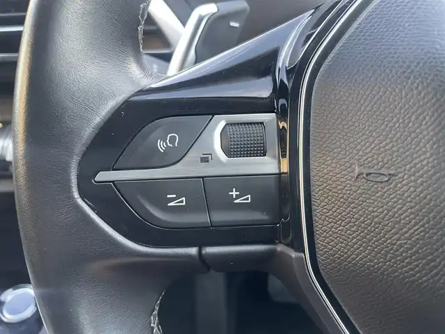 プジョー ３００８ アリュール LEDパッケージ 栃木県 2018(平30)年 4.5万km ペルラネラブラック ワンオーナー /パノラマサンルーフ /純正ディスプレイオーディオ/AppleCarPlay /ハーフレザーシート /アンイエンスライト /アクティブセーフティブレーキ /インテリジェントハイビーム /レーンキープアシスト /前後ドラレコ /ETC