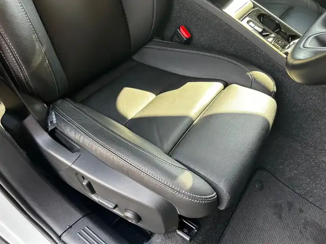 ボルボ ＸＣ４０ T4 AWD インスクリプション 富山県 2020(令2)年 4万km クリスタルホワイトP harman kandon/360°カメラ/黒レザーシート/前席・後席シートヒーター/ステアリングヒーター/フットオープナー/フルセグTV/Bluetooth接続/クルーズコントロール/プッシュスタート/ETC/グローブボックスクーラー/コーナーセンサー/アクティブベンディングライト/コーナリングライト/縦列駐車時自動発車/BLIS