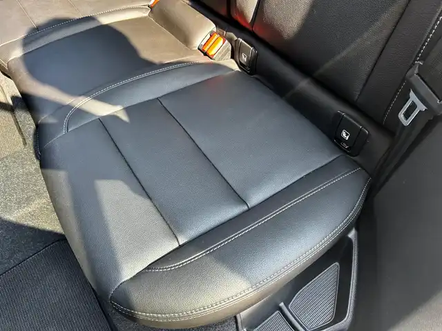 ボルボ ＸＣ４０ T4 AWD インスクリプション 富山県 2020(令2)年 4万km クリスタルホワイトP harman kandon/360°カメラ/黒レザーシート/前席・後席シートヒーター/ステアリングヒーター/フットオープナー/フルセグTV/Bluetooth接続/クルーズコントロール/プッシュスタート/ETC/グローブボックスクーラー/コーナーセンサー/アクティブベンディングライト/コーナリングライト/縦列駐車時自動発車/BLIS