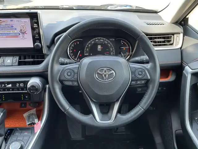 トヨタ ＲＡＶ４ アドベンチャー 愛媛県 2021(令3)年 3.3万km アティチュードブラックマイカ 純正ディスプレイオーディオ/BT/フルセグTV　/全周囲カメラ　/前後ドラレコ　/レーダークルーズコントロール　/電動リアゲート　/サンルーフ　/デジタルインナーミラー　/BSM　/Ｄ席パワーシート/D/N席シートエアコン　/D/N席シートヒーター/ETC/電動パーキングブレーキ/ステアリングヒーター/ダウンヒルアシストコントロール/電格ミラー/ルーフレール/ラゲッジマット/現状サマー(純正AＷ)(235/55/R19)