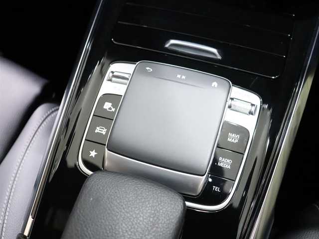 メルセデス・ベンツ ＧＬＢ２００ｄ 静岡県 2020(令2)年 4.4万km ポーラホワイト ナビ/フルセグテレビ/バックカメラ/アイドリングストップ/クルーズコントロール/プッシュスタート/ETC/パドルシフト/ワイヤレス充電/シートヒーター/レーダーセーフティパッケージ/ASR/ESP