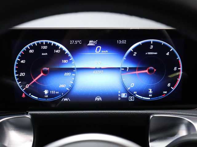 メルセデス・ベンツ ＧＬＢ２００ｄ 静岡県 2020(令2)年 4.4万km ポーラホワイト ナビ/フルセグテレビ/バックカメラ/アイドリングストップ/クルーズコントロール/プッシュスタート/ETC/パドルシフト/ワイヤレス充電/シートヒーター/レーダーセーフティパッケージ/ASR/ESP