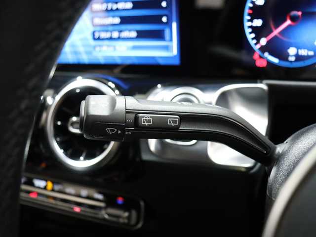 メルセデス・ベンツ ＧＬＢ２００ｄ 静岡県 2020(令2)年 4.4万km ポーラホワイト ナビ/フルセグテレビ/バックカメラ/アイドリングストップ/クルーズコントロール/プッシュスタート/ETC/パドルシフト/ワイヤレス充電/シートヒーター/レーダーセーフティパッケージ/ASR/ESP