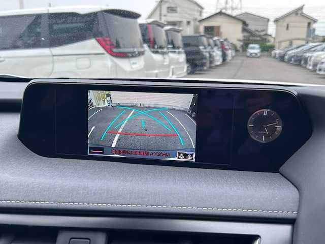 レクサス ＵＸ 200 大阪府 2019(令1)年 1.7万km ソニッククォーツ ナビ　/フルセグ　/Ｂｌｕｅｔｏｏｔｈ　/バックカメラ　/ＤＶＤ　/レーダークルーズコントロール　/ＬＥＤヘッドライト　/オートハイビーム　/ビルトイン２．０ＥＴＣ　/前後ドライブレコーダー　/前後コーナーセンサー/純正マット