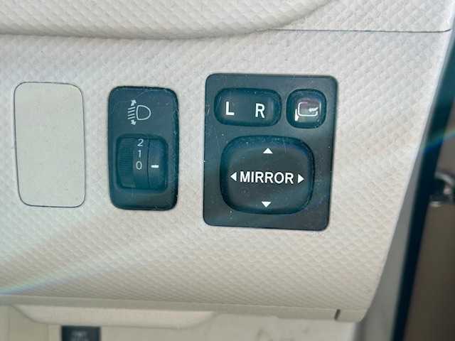 トヨタ ポルテ 130i Cパッケージ 静岡県 2010(平22)年 8.6万km ブロンズマイカメタリック