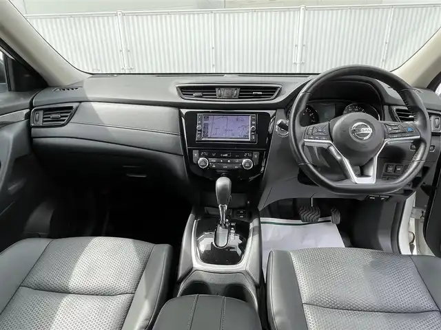 日産 エクストレイル 20Xi レザーエディション 群馬県 2020(令2)年 3.4万km ブリリアントホワイトパール プロパイロット/エマージェンシーブレーキサポート/純正ナビ【MM319D-W】/・CD/DVD/・Bluetooth/・フルセグ/スマートキー/プッシュスタート/ETC/レーダークルーズ/パワーバックドア/全席シートヒーター/純正18アルミホイール/ABS/横滑り防止装置/前後コーナーセンサー/セキュリティアラーム/オートライト/LEDヘッドライト/Wエアバック