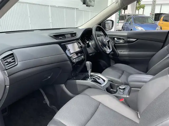 日産 エクストレイル 20Xi レザーエディション 群馬県 2020(令2)年 3.4万km ブリリアントホワイトパール プロパイロット/エマージェンシーブレーキサポート/純正ナビ【MM319D-W】/・CD/DVD/・Bluetooth/・フルセグ/スマートキー/プッシュスタート/ETC/レーダークルーズ/パワーバックドア/全席シートヒーター/純正18アルミホイール/ABS/横滑り防止装置/前後コーナーセンサー/セキュリティアラーム/オートライト/LEDヘッドライト/Wエアバック