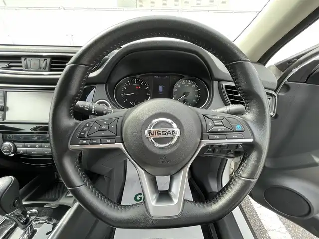 日産 エクストレイル 20Xi レザーエディション 群馬県 2020(令2)年 3.4万km ブリリアントホワイトパール プロパイロット/エマージェンシーブレーキサポート/純正ナビ【MM319D-W】/・CD/DVD/・Bluetooth/・フルセグ/スマートキー/プッシュスタート/ETC/レーダークルーズ/パワーバックドア/全席シートヒーター/純正18アルミホイール/ABS/横滑り防止装置/前後コーナーセンサー/セキュリティアラーム/オートライト/LEDヘッドライト/Wエアバック