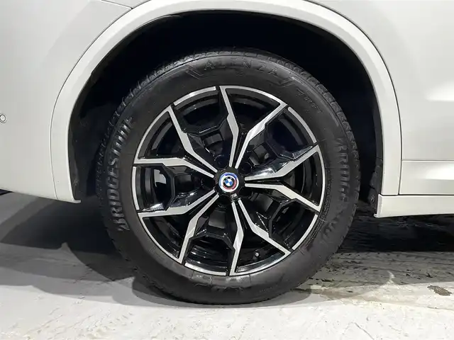 ＢＭＷ Ｘ３ xDrive20d Mスポーツ 道央・札幌 2022(令4)年 4.1万km アルピンホワイトⅢ 電動パノラマ・ガラス・サンルーフ/ドライビング・アシスト・プロフェッショナル/・高速道路渋滞ハンズ・オフ・アシスト/・トラフィック・サイン・アシスト（速度制限認識）/・ACC/・ステアリング＆レーン・コントロール・アシスト/・レーン・ディパーチャー・ウォーニング/（車線逸脱警告システム）/・レーン・チェンジ・アシスト/・レーン・キーピング・アシスト/・クロス・トラフィック・ウォーニング/・クロスロード・ウォーニング/・前車接近警告機能/・後車衝突警告機能/・衝突回避・被害軽減ブレーキ/・エマージェンシー・ストップ・アシスト/パーキングアシストプラス/・PDC/・パーキングアシスト/・トップビュー＋３Dビュー/・サイドビューカメラ/・リアビューカメラ（予想進路表示機能付）/アダプティブLEDヘッドライト/電動フロントシート/運転席メモリー機能付/フロントシートヒーティング/リアシートヒーティング/BMWライブコックピット/・１２・３インチマルチディスプレイ・メーターパネル/・１２・３インチワイド・コントロール・ディスプレイ/・HDDナビ/オートマチックテールゲート/レインセンサー