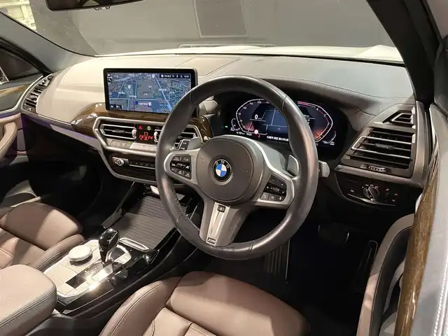 ＢＭＷ Ｘ３ xDrive20d Mスポーツ 道央・札幌 2022(令4)年 4.1万km アルピンホワイトⅢ 電動パノラマ・ガラス・サンルーフ/ドライビング・アシスト・プロフェッショナル/・高速道路渋滞ハンズ・オフ・アシスト/・トラフィック・サイン・アシスト（速度制限認識）/・ACC/・ステアリング＆レーン・コントロール・アシスト/・レーン・ディパーチャー・ウォーニング/（車線逸脱警告システム）/・レーン・チェンジ・アシスト/・レーン・キーピング・アシスト/・クロス・トラフィック・ウォーニング/・クロスロード・ウォーニング/・前車接近警告機能/・後車衝突警告機能/・衝突回避・被害軽減ブレーキ/・エマージェンシー・ストップ・アシスト/パーキングアシストプラス/・PDC/・パーキングアシスト/・トップビュー＋３Dビュー/・サイドビューカメラ/・リアビューカメラ（予想進路表示機能付）/アダプティブLEDヘッドライト/電動フロントシート/運転席メモリー機能付/フロントシートヒーティング/リアシートヒーティング/BMWライブコックピット/・１２・３インチマルチディスプレイ・メーターパネル/・１２・３インチワイド・コントロール・ディスプレイ/・HDDナビ/オートマチックテールゲート/レインセンサー