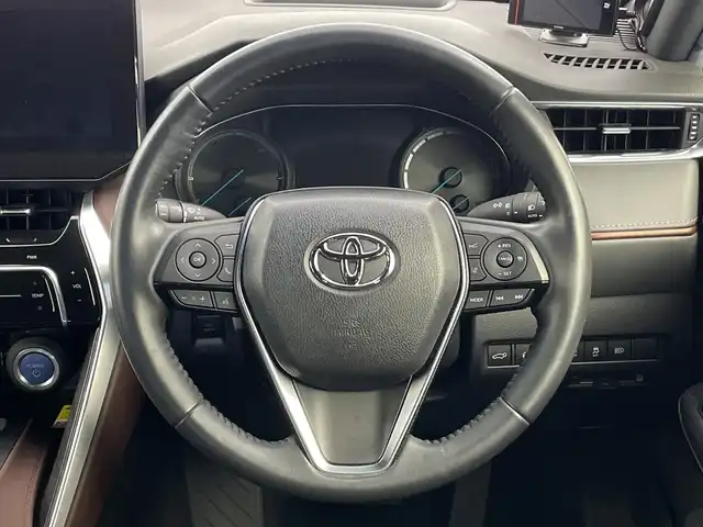 トヨタ ハリアー ハイブリッド Z レザーパッケージ 新潟県 2021(令3)年 4.9万km プレシャスブラックパール メーカーOPナビ　/アラウンドビューモニター　/JBLサウンド　/フルセグ　/本革シート　/レーンキープアシスト　/追従クルーズコントロール　/前後コーナーセンサー　/純正ビルトインETC２．０/LEDオートライト　/オートマチックハイビーム/前席パワーシート/前席シートヒーター/前席エアシート/メモリーシート/デジタルインナーミラー/前後ドライブレコーダー/ステアリングヒーター/ステアリングリモコン/ヘッドアップディスプレイ/レーダーTZ‐R２０３L/AC１００V/４WD/スマートキー/純正フロアマット/純正１９インチアルミホイール