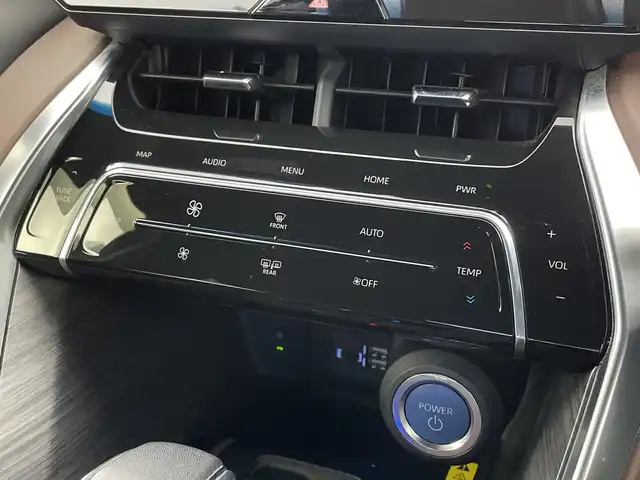 トヨタ ハリアー ハイブリッド Z レザーパッケージ 新潟県 2021(令3)年 4.9万km プレシャスブラックパール メーカーOPナビ　/アラウンドビューモニター　/JBLサウンド　/フルセグ　/本革シート　/レーンキープアシスト　/追従クルーズコントロール　/前後コーナーセンサー　/純正ビルトインETC２．０/LEDオートライト　/オートマチックハイビーム/前席パワーシート/前席シートヒーター/前席エアシート/メモリーシート/デジタルインナーミラー/前後ドライブレコーダー/ステアリングヒーター/ステアリングリモコン/ヘッドアップディスプレイ/レーダーTZ‐R２０３L/AC１００V/４WD/スマートキー/純正フロアマット/純正１９インチアルミホイール