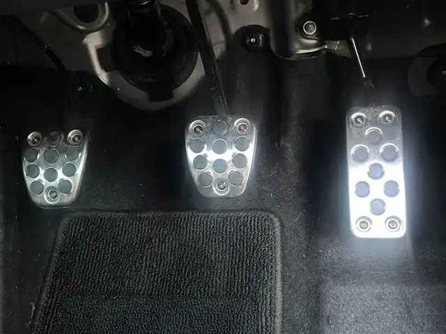 ホンダ Ｓ６６０ α 熊本県 2020(令2)年 3.6万km アラバスターシルバーメタリック シティブレーキ/プッシュスタート/純正ナビ/バックカメラ/ETC/純正AW前15インチ・後16インチ/ハーフレザーシート/前席シートヒーター/LEDヘッドライト/オートライト/横滑り防止装置/ウィンカーミラー/純正フロアマット/新車保証書/取扱説明書/スマートスペアキー×1本