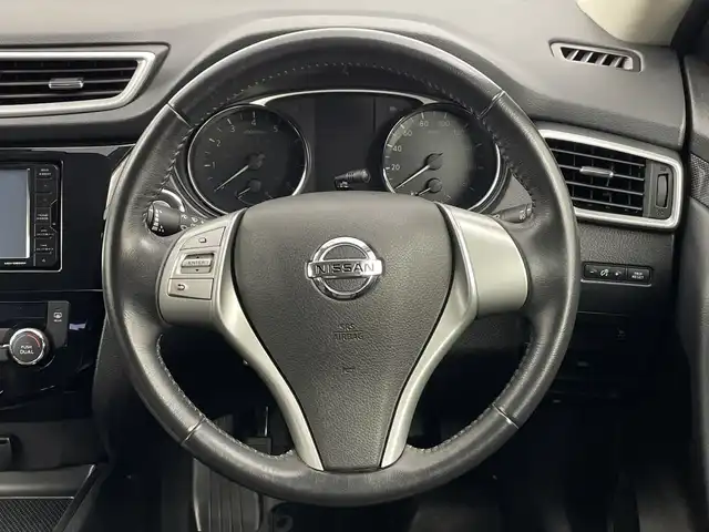 日産 エクストレイル 20X エマージェンシーブレーキ 新潟県 2016(平28)年 9.5万km ブリリアントホワイトパール 7人乗り/4WD/3列シート/エマージェンシーブレーキ/社外ナビ（フルセグTV/CD/DVD/BT/SD/iPod）/バックカメラ/ETC/社外AW/シートヒーター（D/N）/スマートキー/プッシュスタート/純正フロアマット/LEDヘッドライト/オートライト/前後コーナーセンサー/ダウンヒルアシスト/アイドリングストップ/革巻きステアリング