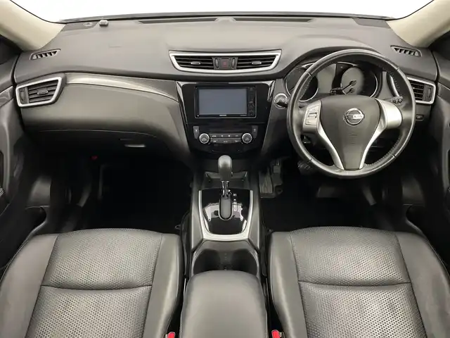 日産 エクストレイル 20X エマージェンシーブレーキ 新潟県 2016(平28)年 9.5万km ブリリアントホワイトパール 7人乗り/4WD/3列シート/エマージェンシーブレーキ/社外ナビ（フルセグTV/CD/DVD/BT/SD/iPod）/バックカメラ/ETC/社外AW/シートヒーター（D/N）/スマートキー/プッシュスタート/純正フロアマット/LEDヘッドライト/オートライト/前後コーナーセンサー/ダウンヒルアシスト/アイドリングストップ/革巻きステアリング
