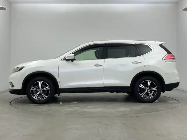 日産 エクストレイル 20X エマージェンシーブレーキ 新潟県 2016(平28)年 9.5万km ブリリアントホワイトパール 7人乗り/4WD/3列シート/エマージェンシーブレーキ/社外ナビ（フルセグTV/CD/DVD/BT/SD/iPod）/バックカメラ/ETC/社外AW/シートヒーター（D/N）/スマートキー/プッシュスタート/純正フロアマット/LEDヘッドライト/オートライト/前後コーナーセンサー/ダウンヒルアシスト/アイドリングストップ/革巻きステアリング