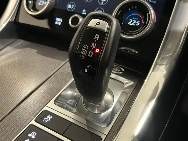 ランドローバー レンジローバースポーツ HSE 新潟県 2022(令4)年 5.1万km シルバー オプション装備/デプロイアブルサイドステップ/ドライブプロパック/・レーンキープアシスト/・ブラインドスポットアシスト/・アダプティブクルーズコントロール/・ハイスピードエマージェンシーブレーキ/ドライブパック/・ドライバーコンディションモニター/・ブラインドスポットモニター/・トラフィックサインレコグニション/・アダプティブスピードリミッター/標準装備/・マトリックスLEDヘッドライト/・ツインスピードトランスファーギアボックス/・電子制御センターディファレンシャル/・電子制御エアサスペンション/・インタラクティブドライバーディスプレイ/・TOUCH PRO DUO/・AppleCarPlay/・AndroidAuto/・360°サラウンドカメラ/・フロント / リアパーキングエイド/・パーフォレイテッドウィンザーレザーシート/・ベンチレーション/・シートヒーター/・アンビエントライト/・ハンズフリーパワーテールゲート/・前後ドライブレコーダー/・ＥＴＣ