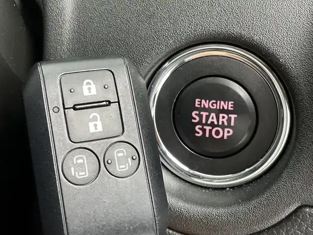 スズキ ソリオ バンディット HV MV 新潟県 2023(令5)年 3.5万km スーパーブラックパール ケンウッドメモリナビ/(MDV-D310)/(CD.ワンセグ.Bluetooth)/バックカメラ/デュアルカメラブレーキサポート/レーダークルーズコントロール/レーンキープアシスト/革巻きステアリング/LEDオートライト/フォグランプ/両側パワースライドドア/ヘッドアップディスプレイ/リアコーナーセンサー/前席シートヒーター/プッシュスタート/スマートキー