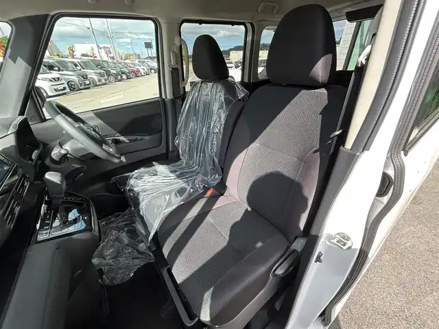 日産 ルークス ハイウェイスター X 愛媛県 2024(令6)年 1.4万km ホワイトパール 純正９型ナビ/全周囲カメラ/左側電動スライドドア/左側ハンズフリースライド/インテリジェントルームミラー/セーフティシールド/クリアランスソナー/リアサーキュレーター/後席サンシェイド/アイドリングストップ/ETC/純正フロアマット/ステアリングリモコン/電格ミラー/ヘッドライトレベライザー/LEDヘッドライト/フォグランプ/禁煙