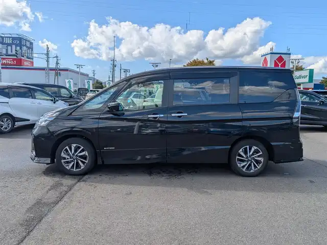日産 セレナ ハイウェイスター V 福井県 2021(令3)年 1.9万km 黒 社外ナビTV/(TV/Bluetooth/CD/DVD)/社外11.6インチ後席フリップダウンモニター/全方位モニター/プロパイロット/エマージェンシーブレーキ/レーダークルーズコントロール/アイドリングストップ/オートブレーキホールド/両側電動パワースライドドア/3列シート/純正AW/純正フロアマット/ETC2.0/ドライブレコーダー/スマートキー