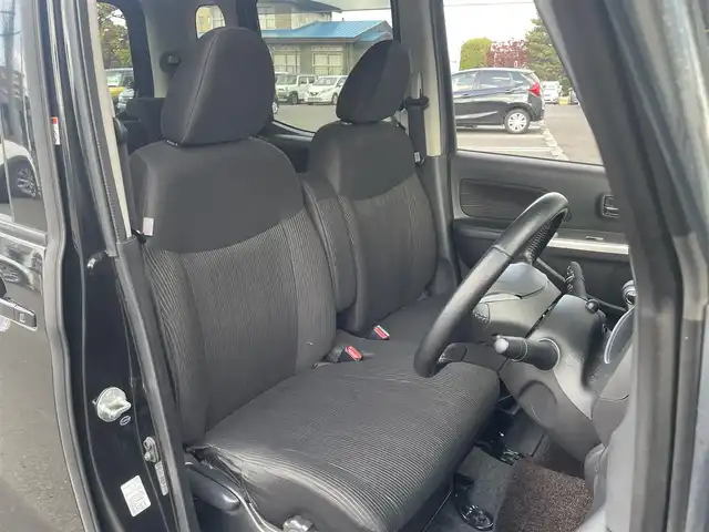 日産 デイズ ルークス ハイウェイスターX Gパッケージ 道央・札幌 2015(平27)年 7.5万km ブラック ・4WD/・ワンオーナー/・純正SDナビ/AM・FM・CD・DVD・AUX・BT/・フルセグTV/・ミュージックサーバー/・ミュージックプレイヤー接続/・車外カメラ（フロント・サイド・全周囲）/・純正ＡＷ付夏タイヤ/・両側パワースライドドア/・純正フロアマット/・エンジンスターター/・スマートキー/・スペアキー/・エンジンスタートボタン/・取扱説明書/・保証書