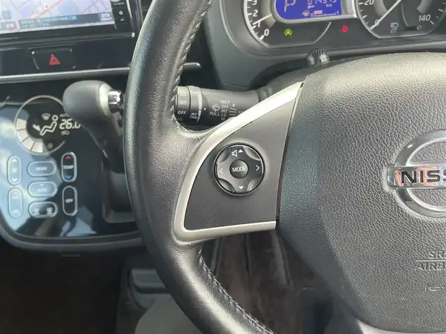 日産 デイズ ルークス ハイウェイスターX Gパッケージ 道央・札幌 2015(平27)年 7.5万km ブラック ・4WD/・ワンオーナー/・純正SDナビ/AM・FM・CD・DVD・AUX・BT/・フルセグTV/・ミュージックサーバー/・ミュージックプレイヤー接続/・車外カメラ（フロント・サイド・全周囲）/・純正ＡＷ付夏タイヤ/・両側パワースライドドア/・純正フロアマット/・エンジンスターター/・スマートキー/・スペアキー/・エンジンスタートボタン/・取扱説明書/・保証書