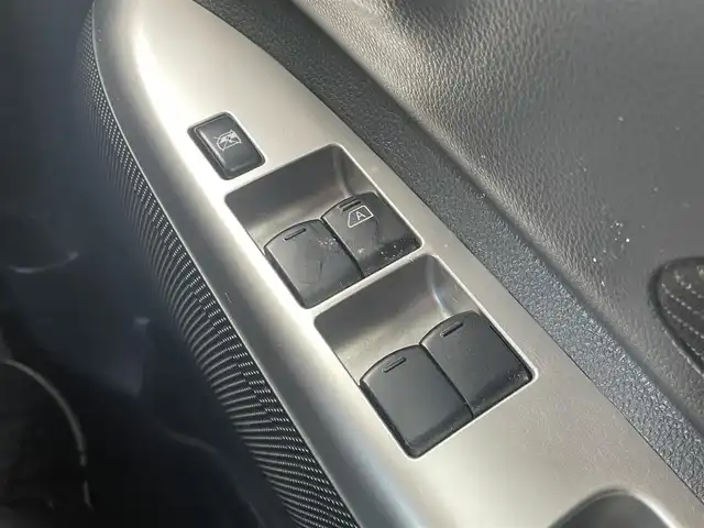 日産 デイズ ルークス ハイウェイスターX Gパッケージ 道央・札幌 2015(平27)年 7.5万km ブラック ・4WD/・ワンオーナー/・純正SDナビ/AM・FM・CD・DVD・AUX・BT/・フルセグTV/・ミュージックサーバー/・ミュージックプレイヤー接続/・車外カメラ（フロント・サイド・全周囲）/・純正ＡＷ付夏タイヤ/・両側パワースライドドア/・純正フロアマット/・エンジンスターター/・スマートキー/・スペアキー/・エンジンスタートボタン/・取扱説明書/・保証書