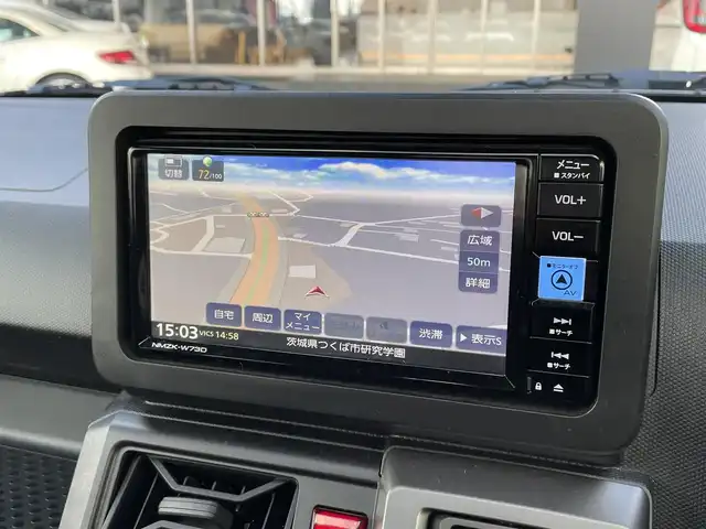 ダイハツ タフト G クロムベンチャー 佐賀県 2023(令5)年 1.6万km レイクブルーメタリック 純正ナビ/・AM/FM/フルセグ/BT//シートヒータ「運転席/助手席」/ガラスルーフ/USB入力端子/HDMI入力端子/LEDヘッドライト/・オートマチックハイビーム/電動パーキングブレーキ/・オートホールド機能付/純正ドラレコ/スマートキー/純正フロアマット/純正ドアバイザー/新車保証書/取扱説明書/スペアキー1本/スマートアシスト/・衝突回避支援ブレーキ機能（対車両・対歩行者）/・誤発進抑制制御機能（前方・後方）/・ブレーキ制御付誤後進抑制機能/・車線逸脱警報機能/・車線逸脱抑制制御機能/・路側逸脱警報機能/・ふらつき警報機能/・先行車発進お知らせ機能/・標識認識機能/・全車速追従機能付アダプティブクルーズコントロール（ACC）/・レーンキープコントロール（LKC）/・VSC（横滑り防止装置）/・TRC（トラクションコントロール）/・ヒルホールドシステム/・エマージェンシーストップシグナル