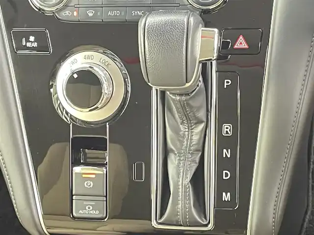 三菱 デリカＤ：５ P 千葉県 2021(令3)年 3.5万km スターリングシルバーM 純正１０型ナビ/AM＆FM＆CD＆DVD＆Bluetooth＆フルセグTV/全方位カメラ/e-アシスト/ビルトインＥＴＣ　/オートステップ　/ルーフレール（terzo)/両側電動スライドドア　/電動トランク　/純正１８インチホイール　/純正フロアマット　/ブラインドスポットモニター　/パドルシフト/レーダークルーズコントロール/衝突軽減ブレーキ/ベージュ内装/LEDヘッドライト/オートマチックハイビーム/電動格納サイドミラー/アイドリングストップ/純正ドアバイザー/プッシュスタート/シートヒーター/１００V電源